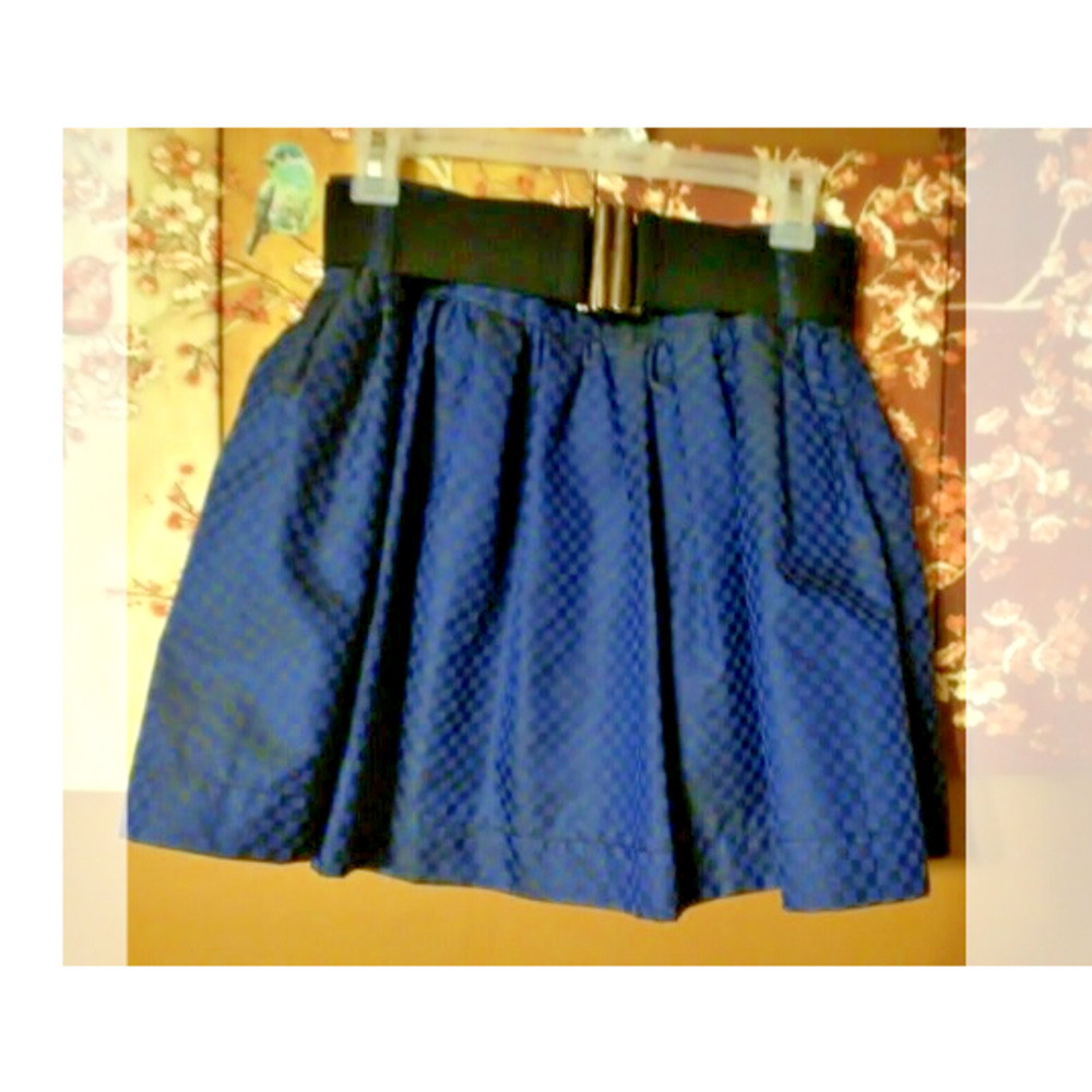 XXI Women's Casual Black/Blue Skirt with elastic belt M